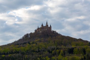 Hohenzollern Kalesi Swabian Alpleri'nde - Baden Wurttemberg, Almanya görünümünü