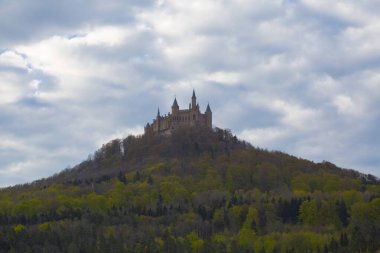 Hohenzollern Kalesi Swabian Alpleri'nde - Baden Wurttemberg, Almanya görünümünü