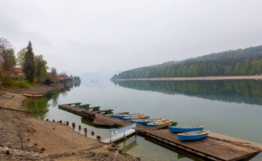Tre Cime di Lavaredo zirveleri Dolomites Misurina gölünden görülen, Kışın İtalya, Belluno / Trentino Alto Adige sınır