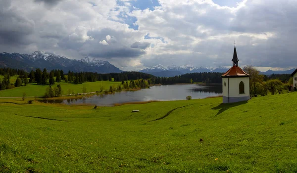 Chapel Hegratsrieder See Lake Autumn Morning Ostallgu Bavaria Germany — 图库照片