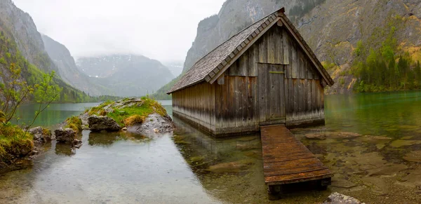 Alpes Montagnes Lac Obersee Été Avec Brume Arrière Plan Parc — Photo