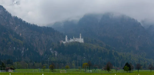 Летний Пейзаж Вид Знаменитую Достопримечательность Баварских Альп Замок Нойшванштайн Xix — стоковое фото