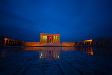 Anitkabir, Türkiye Cumhuriyeti 'nin kurucusu Mustafa Kemal Atatürk' ün mozolesidir. Anitkabir, Türk halkının sık sık ziyaret ettiği tarihi yerlerden biri..