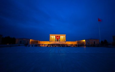 Anitkabir, Türkiye Cumhuriyeti 'nin kurucusu Mustafa Kemal Atatürk' ün mozolesidir. Anitkabir, Türk halkının sık sık ziyaret ettiği tarihi yerlerden biri..
