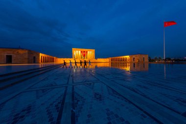 Anitkabir, Türkiye Cumhuriyeti 'nin kurucusu Mustafa Kemal Atatürk' ün mozolesidir. Anitkabir, Türk halkının sık sık ziyaret ettiği tarihi yerlerden biri..