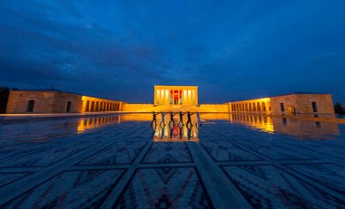 Anitkabir, Türkiye Cumhuriyeti 'nin kurucusu Mustafa Kemal Atatürk' ün mozolesidir. Anitkabir, Türk halkının sık sık ziyaret ettiği tarihi yerlerden biri..