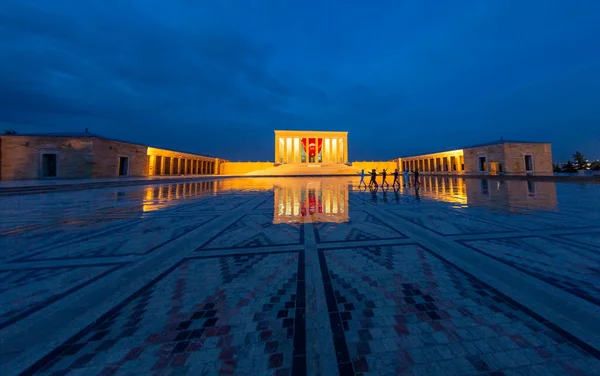 Anitkabir, Türkiye Cumhuriyeti 'nin kurucusu Mustafa Kemal Atatürk' ün mozolesidir. Anitkabir, Türk halkının sık sık ziyaret ettiği tarihi yerlerden biri..