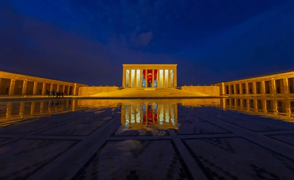 Anitkabir, Türkiye Cumhuriyeti 'nin kurucusu Mustafa Kemal Atatürk' ün mozolesidir. Anitkabir, Türk halkının sık sık ziyaret ettiği tarihi yerlerden biri..