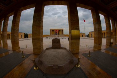 Anitkabir, Türkiye Cumhuriyeti 'nin kurucusu Mustafa Kemal Atatürk' ün mozolesidir. Anitkabir, Türk halkının sık sık ziyaret ettiği tarihi yerlerden biri..
