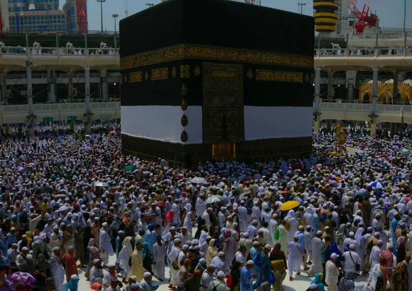 Uma Foto Mais Ampla Atmosfera Reunião Peregrinos Umrah Perto Kaaba — Fotografia de Stock