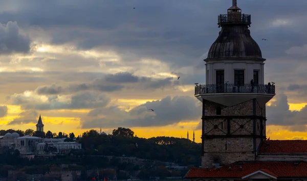 Fiery Sunset Bosphorus Famous Maiden Tower Kiz Kulesi Also Known — 图库照片