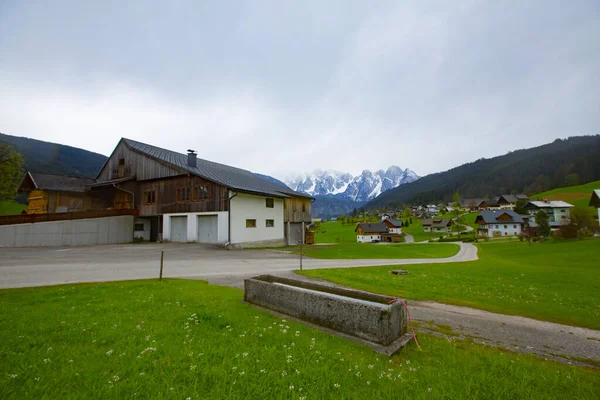 Alpine Green Fields Traditional Wooden Houses View Gosau Village Autumn — Stock Photo, Image