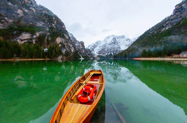 Braies Lake Dolomites Mountains Seekofel Background Sudtirol Italy Lake Braies — Stock Photo, Image