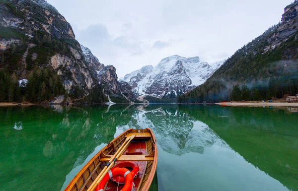 Braies Lake Dolomites Mountains Seekofel Background Sudtirol Italy Lake Braies — Stock Photo, Image