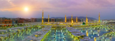 Maghrib Namazı 'nda El-Mescid an-Nabawi