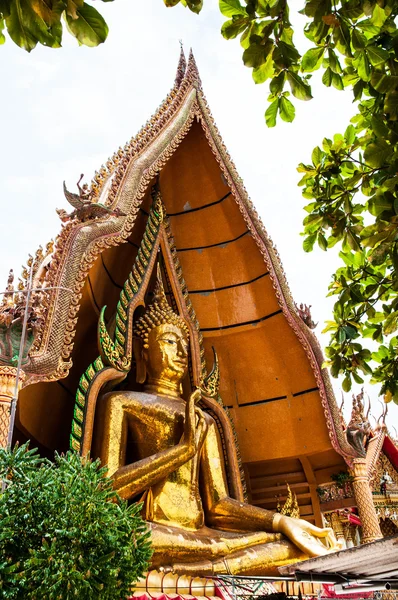 Buddha staty i thailand tempel — Stockfoto