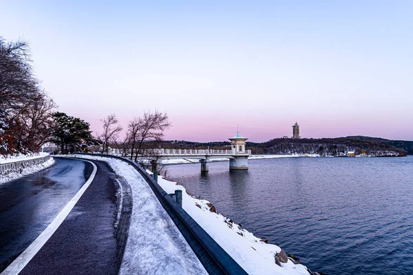 Çin Changchun 'daki Jingyuetan Ulusal Orman Parkı manzarası