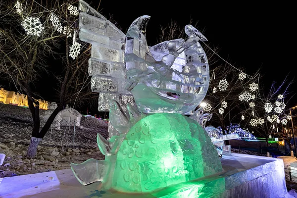 長春の氷と雪の公園の夜景 世界彫刻公園 — ストック写真