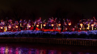 Changchun İşçi Parkı, Çin 'deki Buz ve Kar Parkı gece görüşü