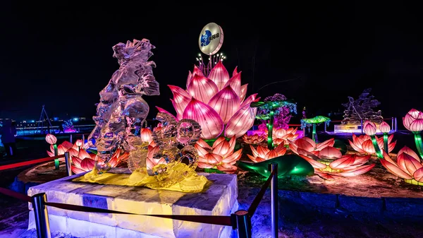 Nanhu Park, Changchun, Çin 'de buz ve kar ışığı sergisi
