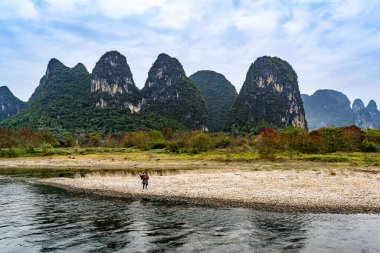 Guangxi, Çin 'deki Lijiang Nehri Sahnesi Sahnesi