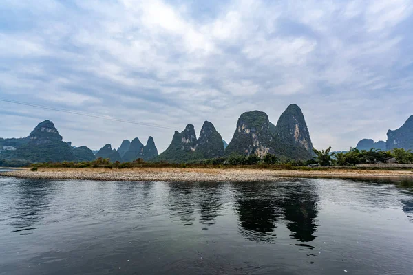 Guangxi, Çin 'deki Lijiang Nehri Sahnesi Sahnesi