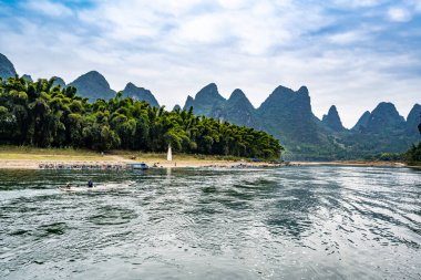 Guangxi, Çin 'deki Lijiang Nehri Sahnesi Sahnesi