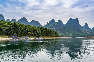 Guangxi, Çin 'deki Lijiang Nehri Sahnesi Sahnesi