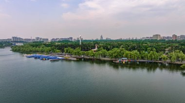 Nanhu Park 'ın Changchun, Çin' deki manzarası