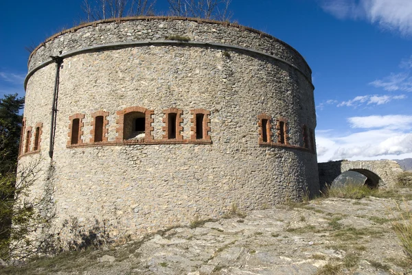 La antigua fortificación militar en los Alpes —  Fotos de Stock