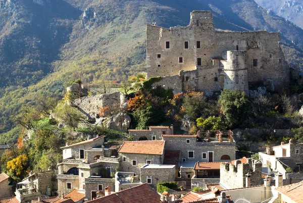 Castelvecchio di rocca. αρχαίο χωριό της Ιταλίας — Φωτογραφία Αρχείου