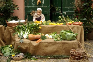 Ortaçağ market. Katılımcı Ortaçağ kostüm partisi