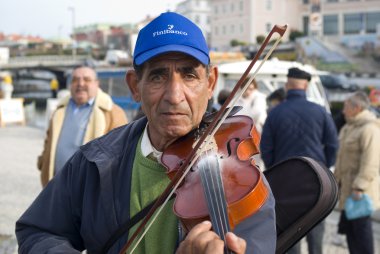 Sokak çalgıcısı