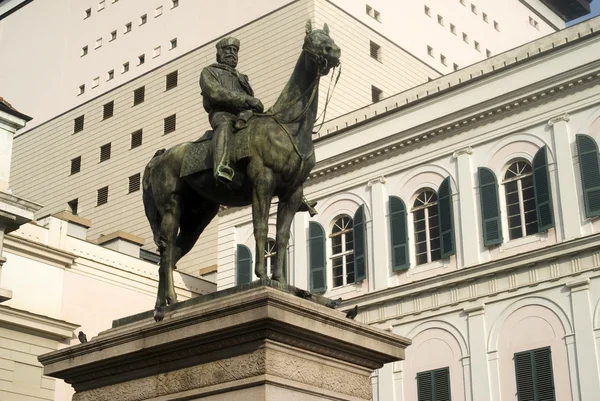 Estátua equestre dedicada a Giuseppe Garibaldi — Fotografia de Stock