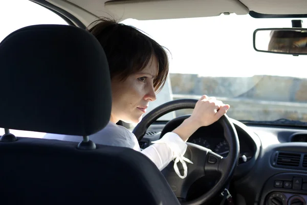 Mujer en coche —  Fotos de Stock