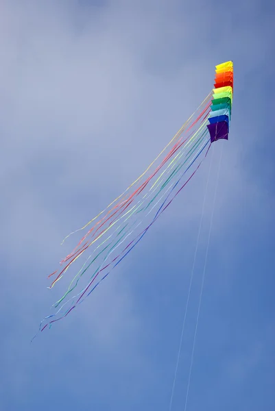 Aquilone colorato in cielo — Foto Stock