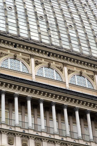 Detalhe do edifício arquitetônico de Mole Antonelliana — Fotografia de Stock