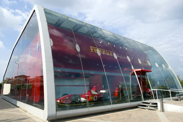 ferrari Store modern mimari