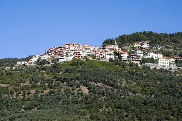 Ancien village à flanc de colline d'Italie — Photo