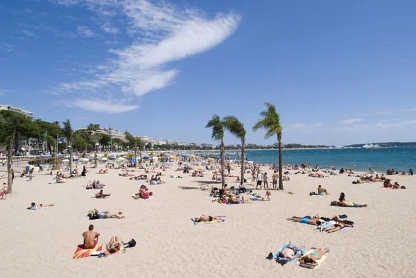 Plaży w cannes, Lazurowe WYBRZEZE — Zdjęcie stockowe