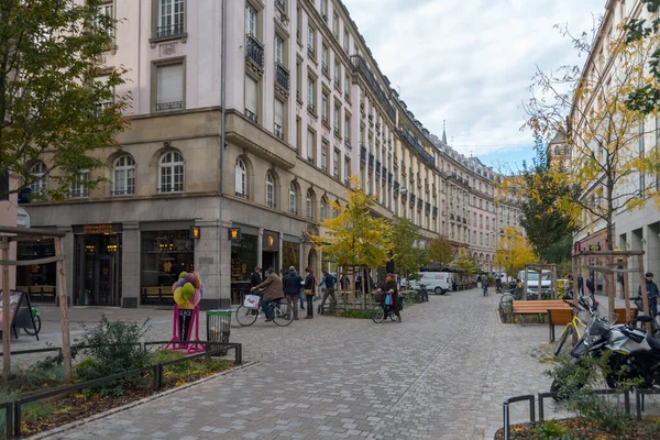 Strasburg Francja Października 2021 Widok Deptak Historycznego Centrum Strasburga Otoczony — Zdjęcie stockowe