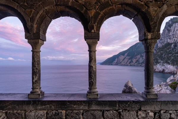 Vue Sur Mer Travers Église Romane Saint Pierre Porto Venere — Photo