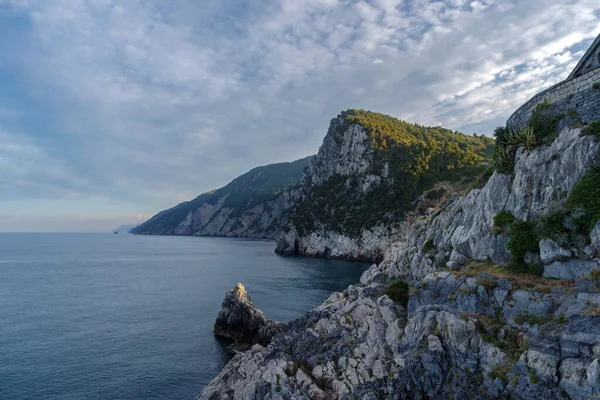 Zee Rotsen Van Ligurische Kust Bij Portovenere Italië — Stockfoto