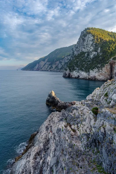 Morze Skały Wybrzeża Ligurii Pobliżu Portovenere Włochy — Zdjęcie stockowe