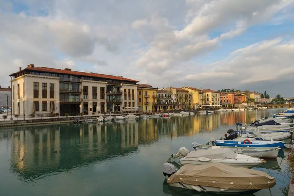 Waterfront Peschiera Del Garda Comune Italiano Abitanti Della Provincia Verona — Foto Stock