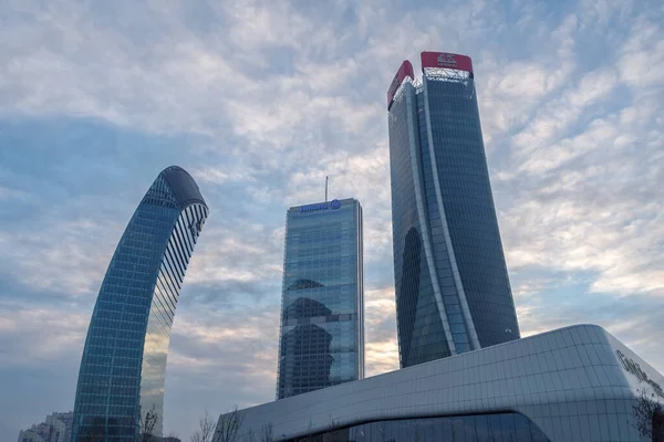 Mediolan Włochy Stycznia 2022 Wieżowce Generali Tower Twisted One Libeskind — Zdjęcie stockowe