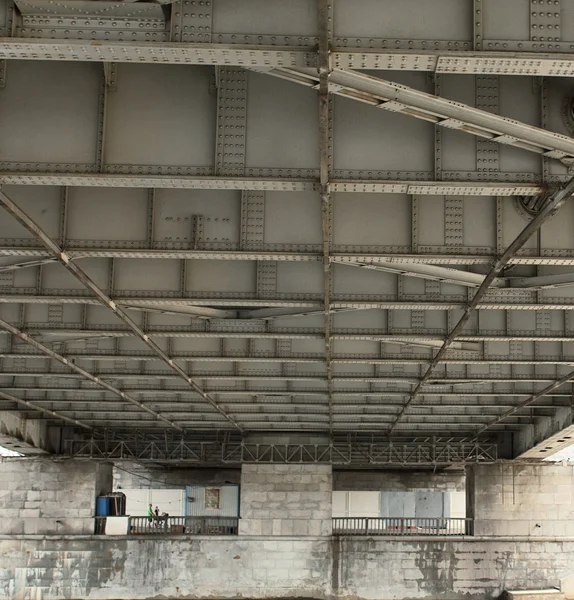 Pontes do outro lado do rio — Fotografia de Stock