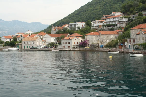 Sea, mountains, old town — Stock Photo, Image