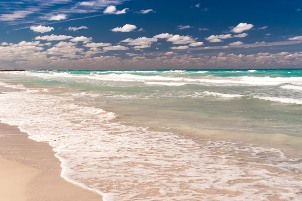 Sea mountain sky clouds — Stock Photo, Image