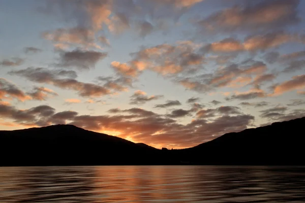 Sonnenuntergang am See — Stockfoto